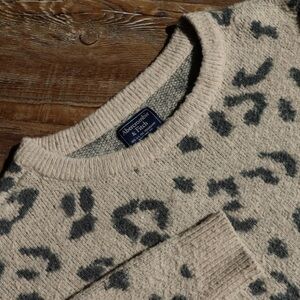 Abercrombie & Fitch Cozy Leopard Pullover Sweater Cropped Beige Gray Womens S